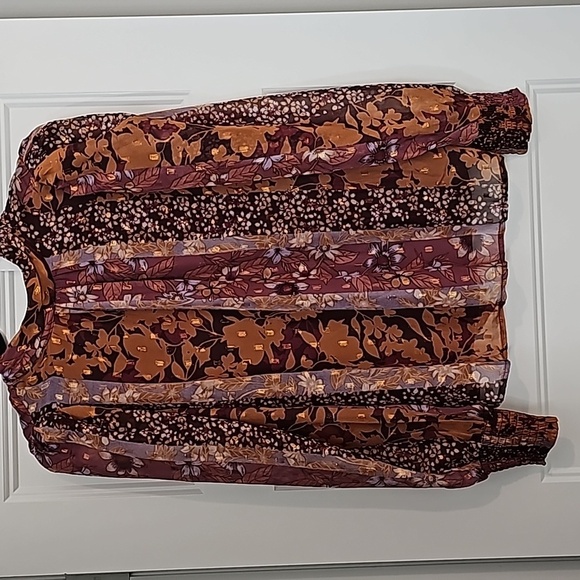 New Hailey & Co Blouse sz large - Picture 1 of 8